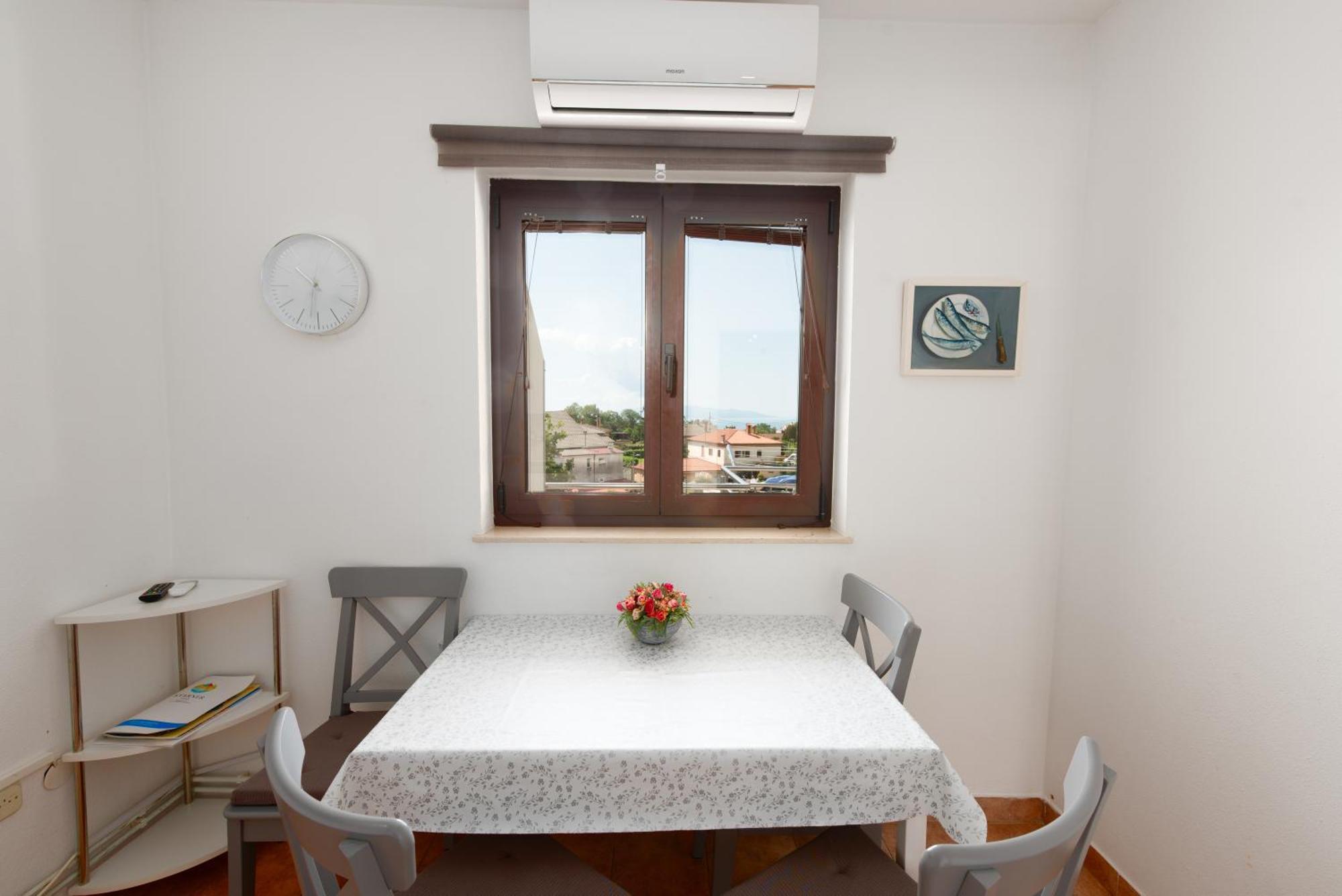 Apartments Dorijan With Pool Matulji Rom bilde